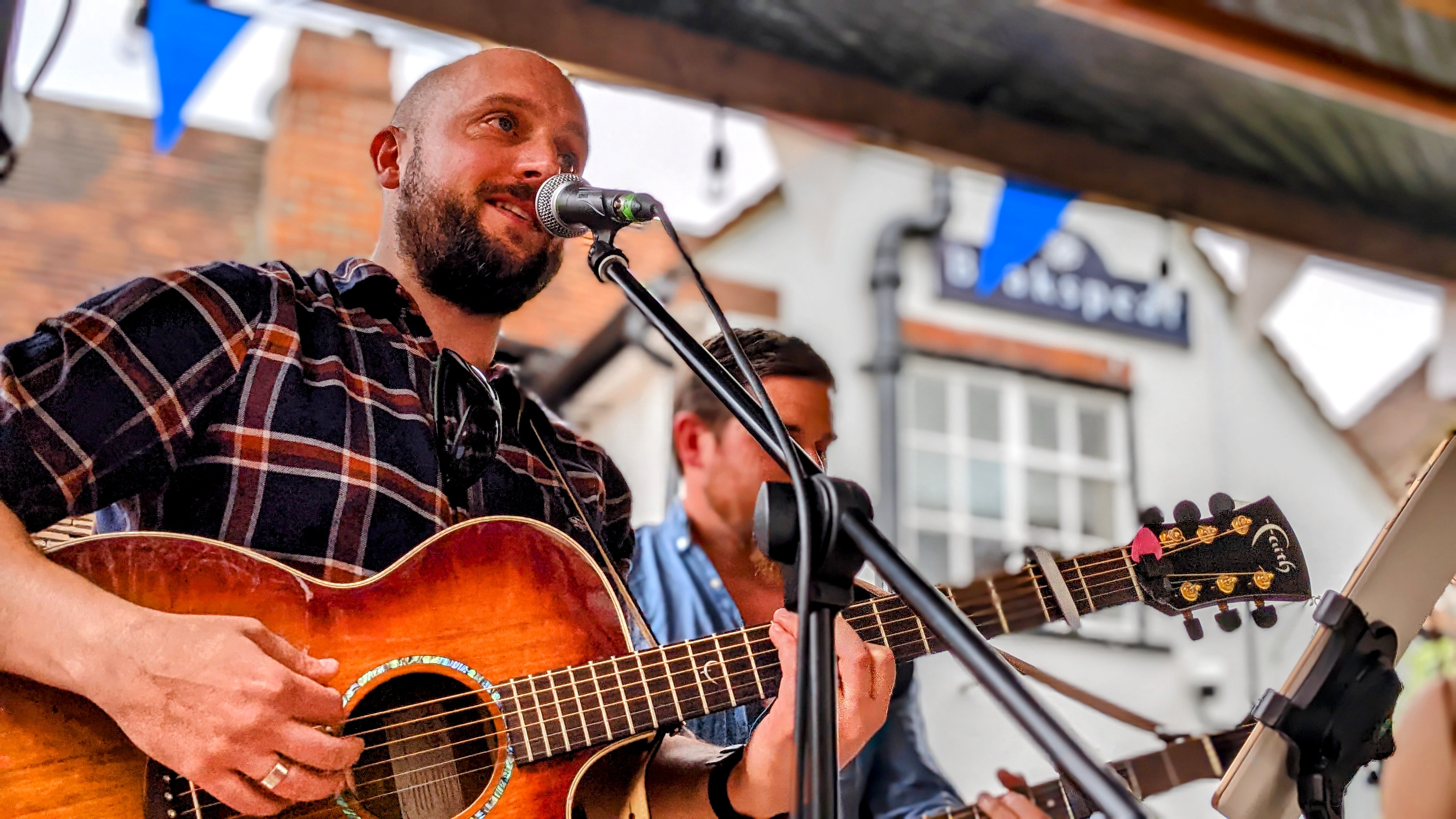 Close up of Dave and Oskar at Bunkfest